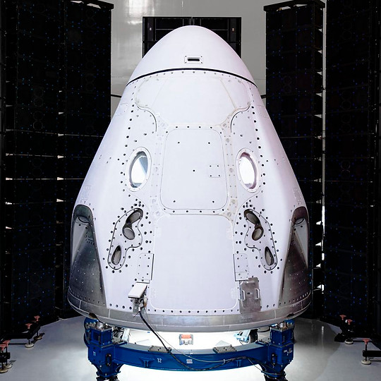 Demo 2 Dragon capsule